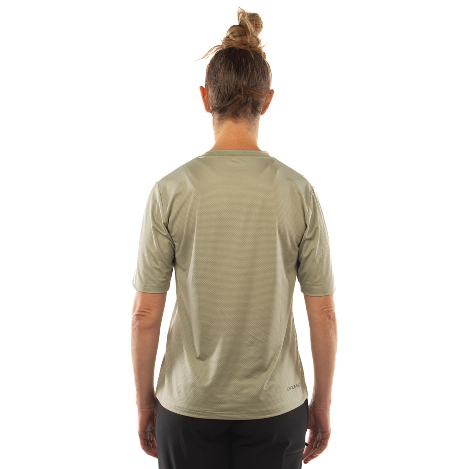 The model is 5' 8" wearing size Medium.