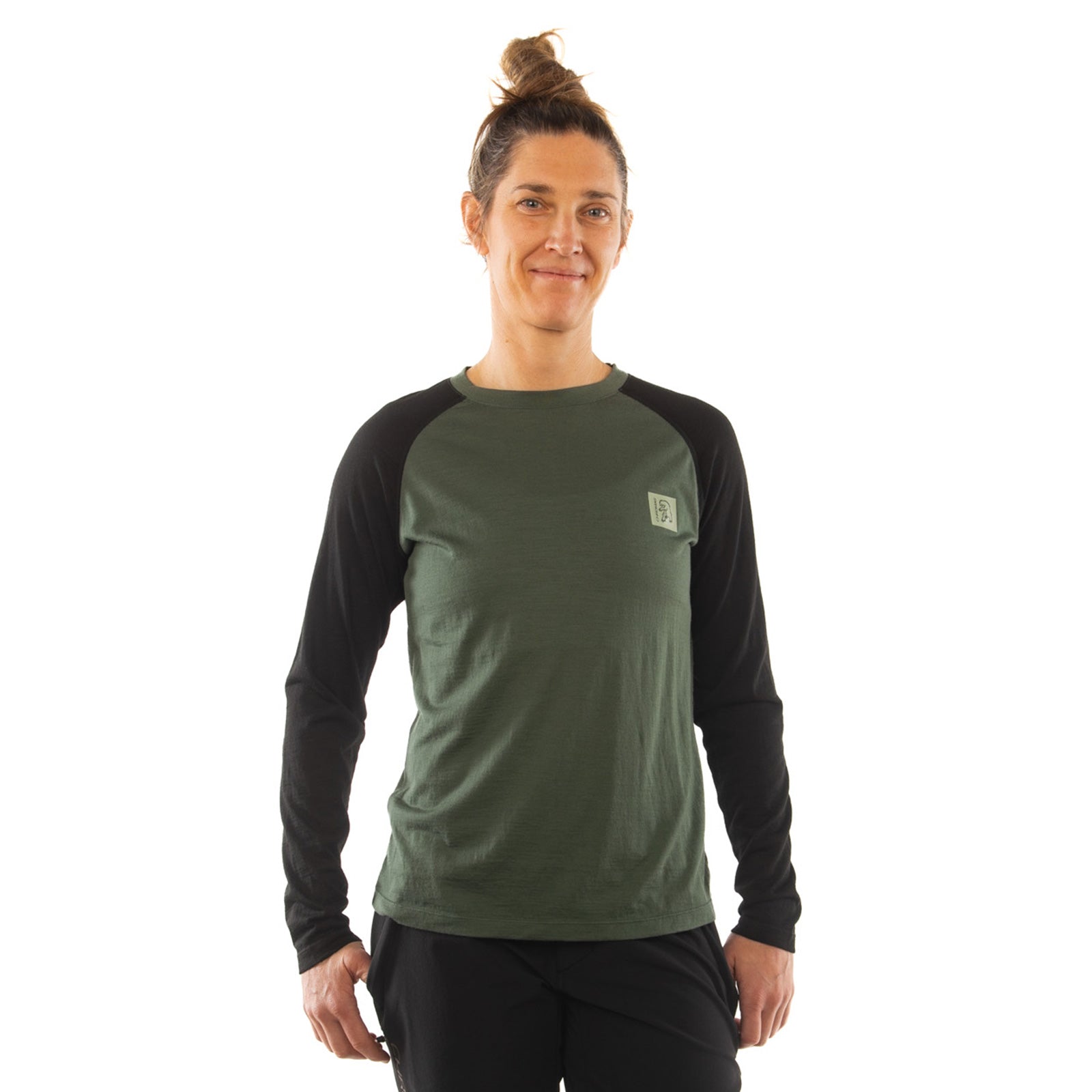 The model is 5' 8" wearing size Medium.