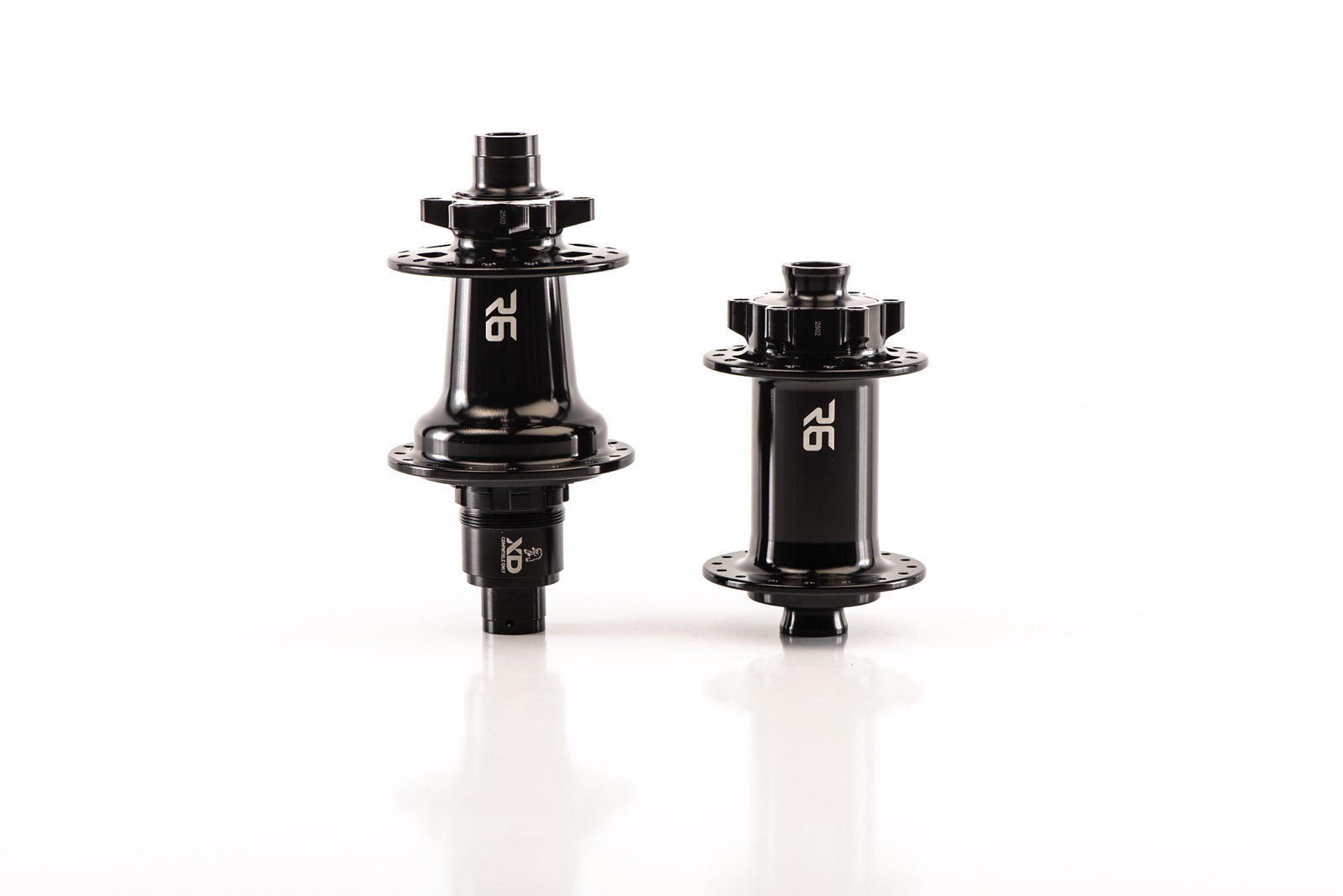 R6 Front Hub
